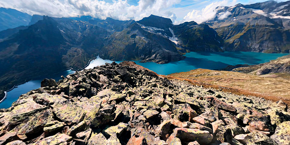 Engagez-vous dans un pur Trek de haute montagne pensé pour celles et ceux qui n'ont pas peur des passages aériens dans un des secteurs les plus spectaculaires des Alpes françaises et suisses !