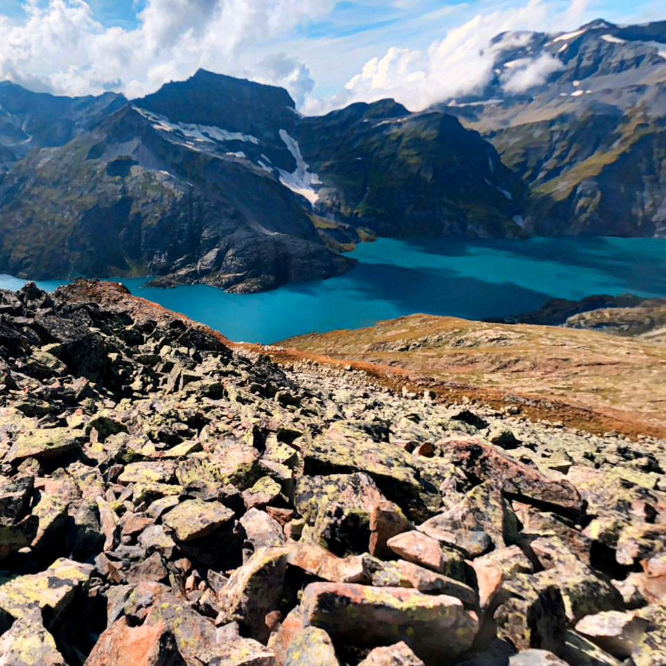 Vue sur le Lac d'Emosson depuis le sommet de Bel Oiseau